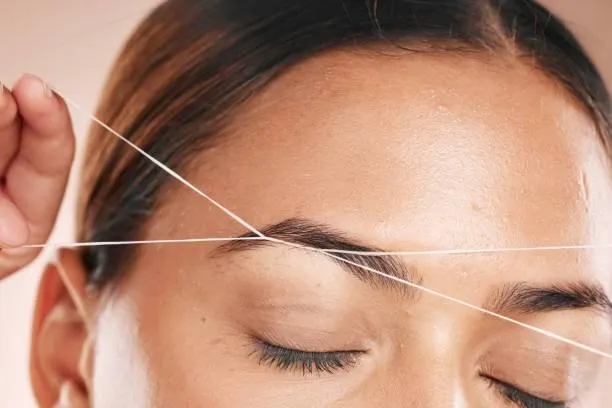 Defined brow arches at Meena salon after threading service