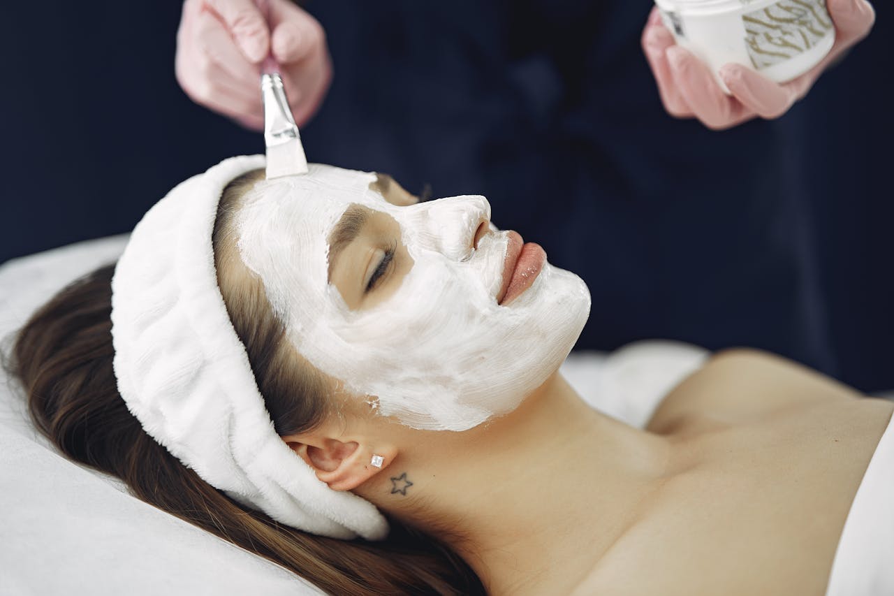 Image of Meena Threading & Waxing Center showcasing men’s premium waxing and grooming services in Midtown East, NYC.