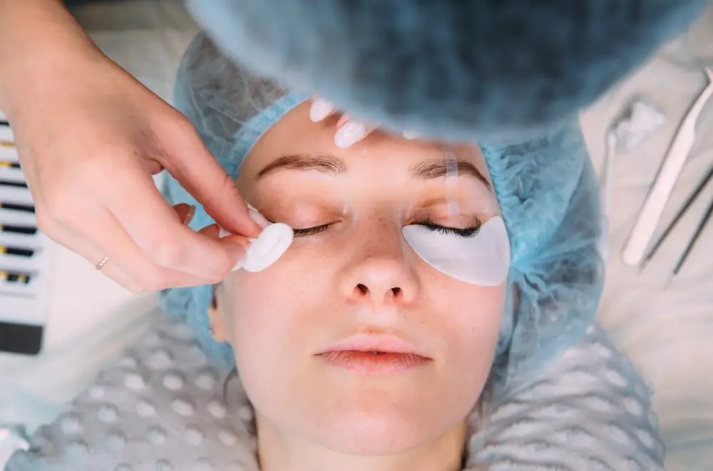 Professional classic eyelash extension after result